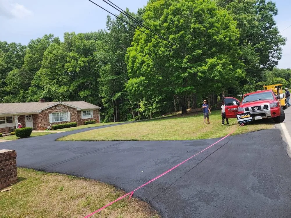 Sealcoating In Danville Virginia – The Pros And Cons — E Wells Paving resource